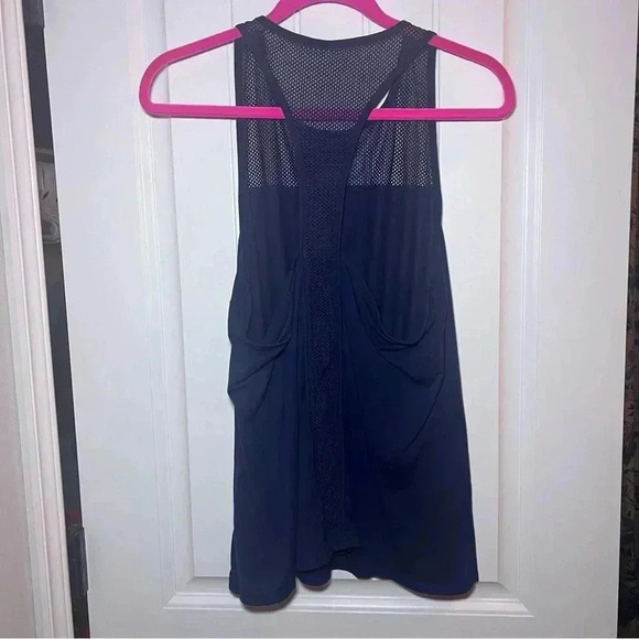 Athleta Be Free Navy Blue Mesh Tank Top Size Large Athletic Athleisure Gym - Picture 5 of 9